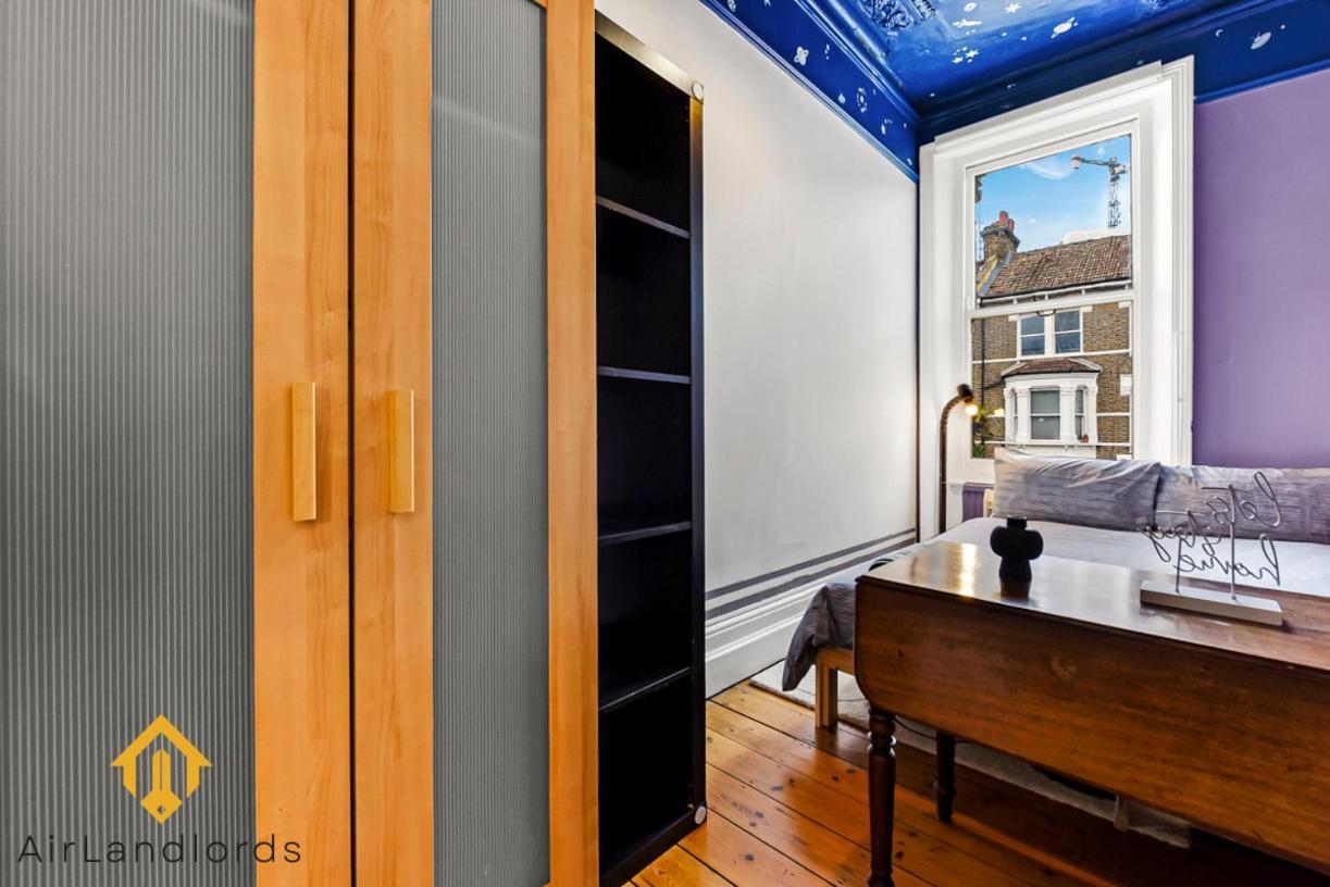 Peaceful 2-Bedroom Flat Near Queens Park Station ลอนดอน ภายนอก รูปภาพ